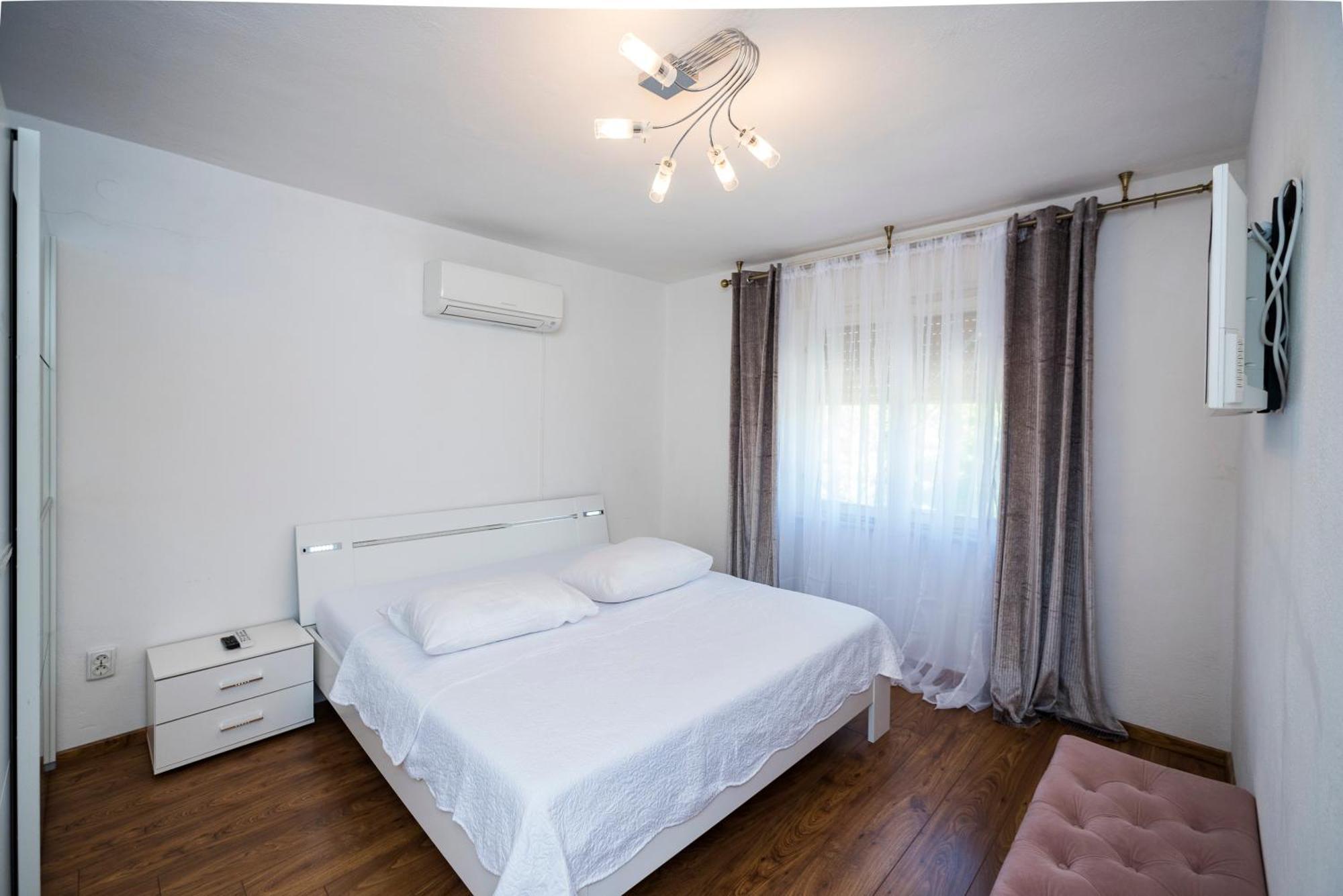 M&M Pelivan Apartments Solin Exterior foto
