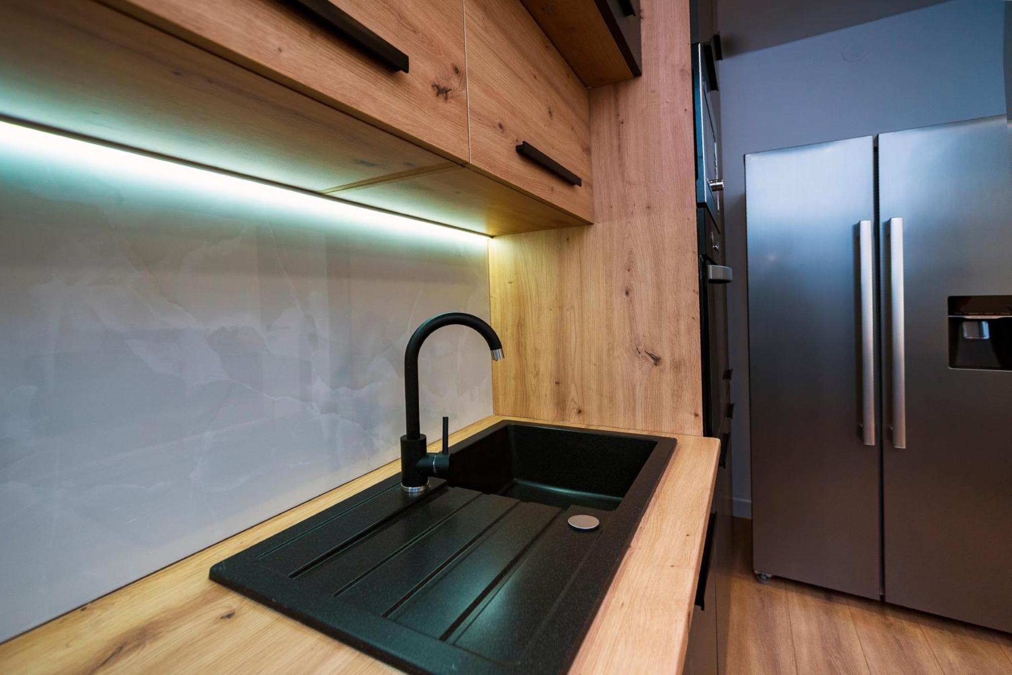 M&M Pelivan Apartments Solin Exterior foto